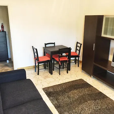 Апартаменты Ampio Bilocale Con Terrazzo Комо